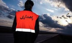هوا بس ناجوانمردانه سرد است/  اما خیال جاده ها به جوانمردی راهدارانش گرمِ گرم است.