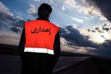 هوا بس ناجوانمردانه سرد است/  اما خیال جاده ها به جوانمردی راهدارانش گرمِ گرم است.