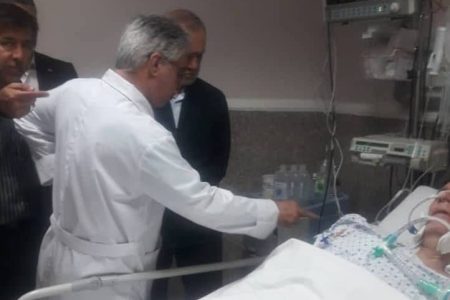 عیادت رئیس‌جمهور از سلام امینی جانباز دفاع مقدس در بیمارستان خاتم‌الانبیا