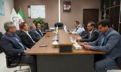 بانک ملی در کنار پتروشیمی ایلام قرار دارد