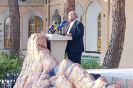 ‍ تأکید مشاور وزیرارشاد کشور بر نقش ایلام در انتقال فرهنگ و حمایت از هنرمندان