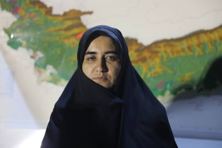 برداشت نفت از میدان آذر از ۶۵ هزار به ۲۰ هزار بشکه کاهش یافته است/ وزارت نفت باید ورود کند