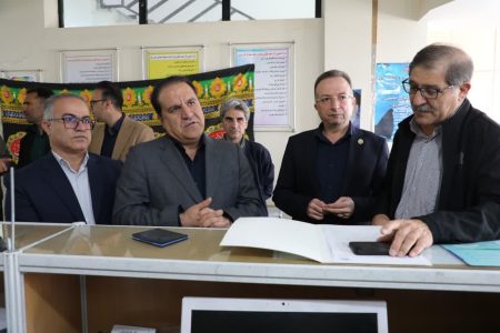 رسیدگی به خسارات خودروهای جنگ‌زده در ایلام با سرعت در حال پیگیری است