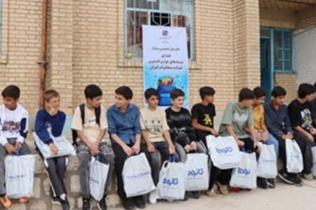 گامی برای عدالت آموزشی؛ دانش‌آموزان روستایی ایلام به بسته‌های آموزشی مجهز شدند